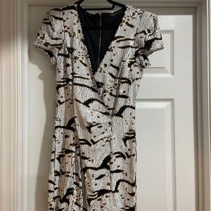 Fitting Black/White/Gold Sequence Dress